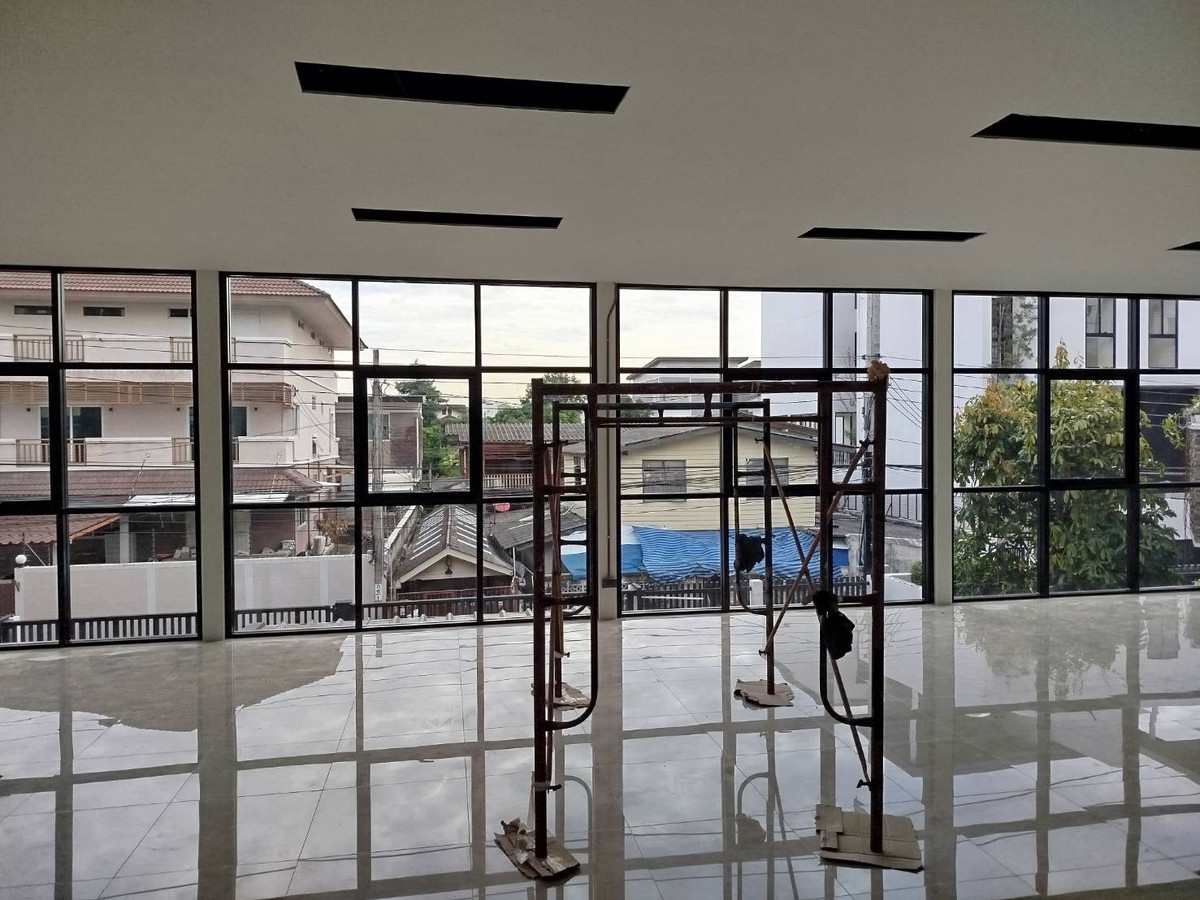 For RentShop HouseOnnut, Udomsuk : HR3045 2-story building for rent, newly built, potential location, Soi Punnawithi 29, suitable for an office, showroom, convenient travel.