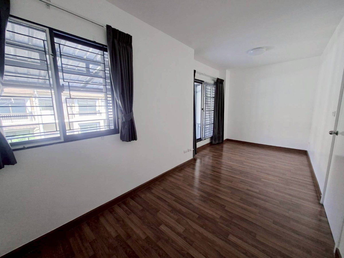 For SaleTownhomePattanakan, Srinakarin : Urgent sale townhouse Pruksa Ville Village 57, newly renovated house, ready to move in (N.1929)