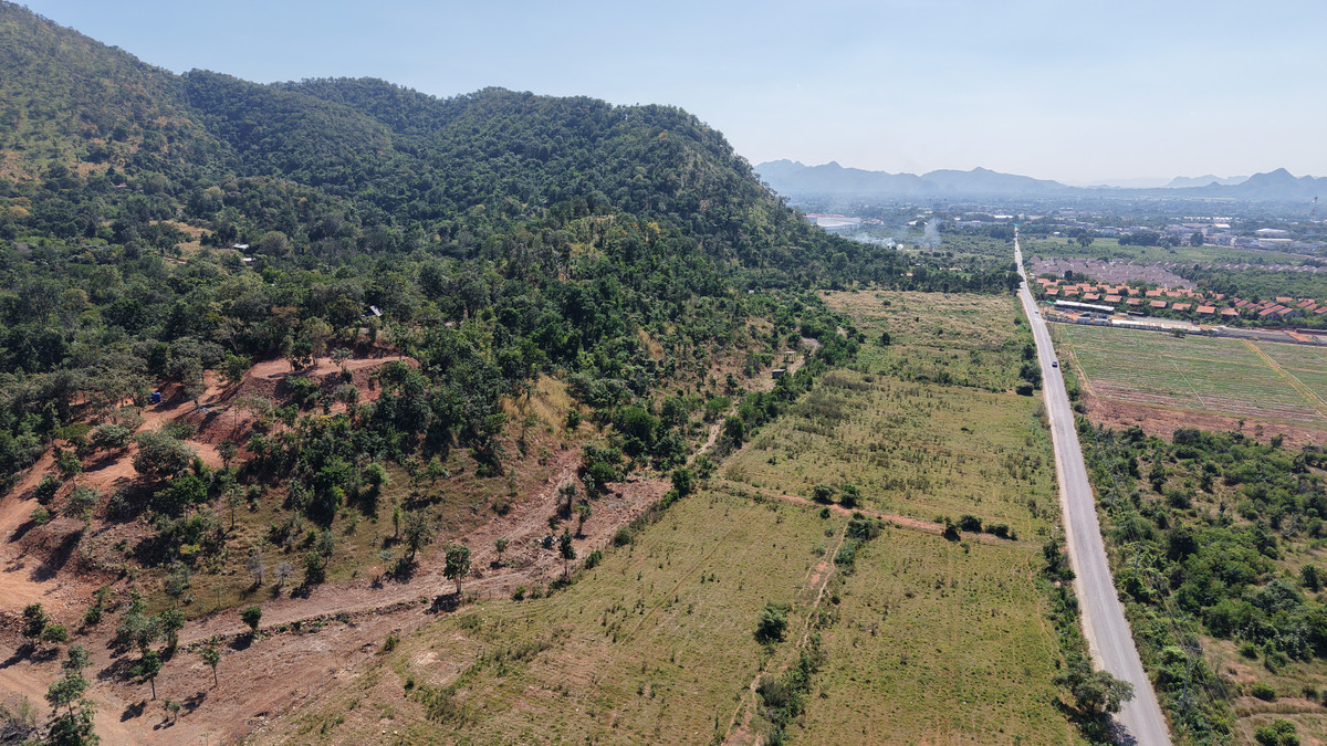 ขายที่ดินกาญจนบุรี : วิวหลักล้าน! ที่ดินแปลงสวยติดถนน (เข้า-ออกง่าย)