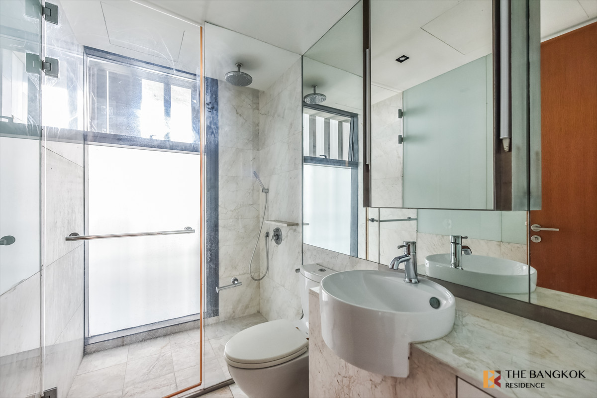 For SaleCondoSathorn, Narathiwat : Hurry! Last Unit at The Met - Beautiful Unit, Great Price, Near Mrt Chong Nonsi