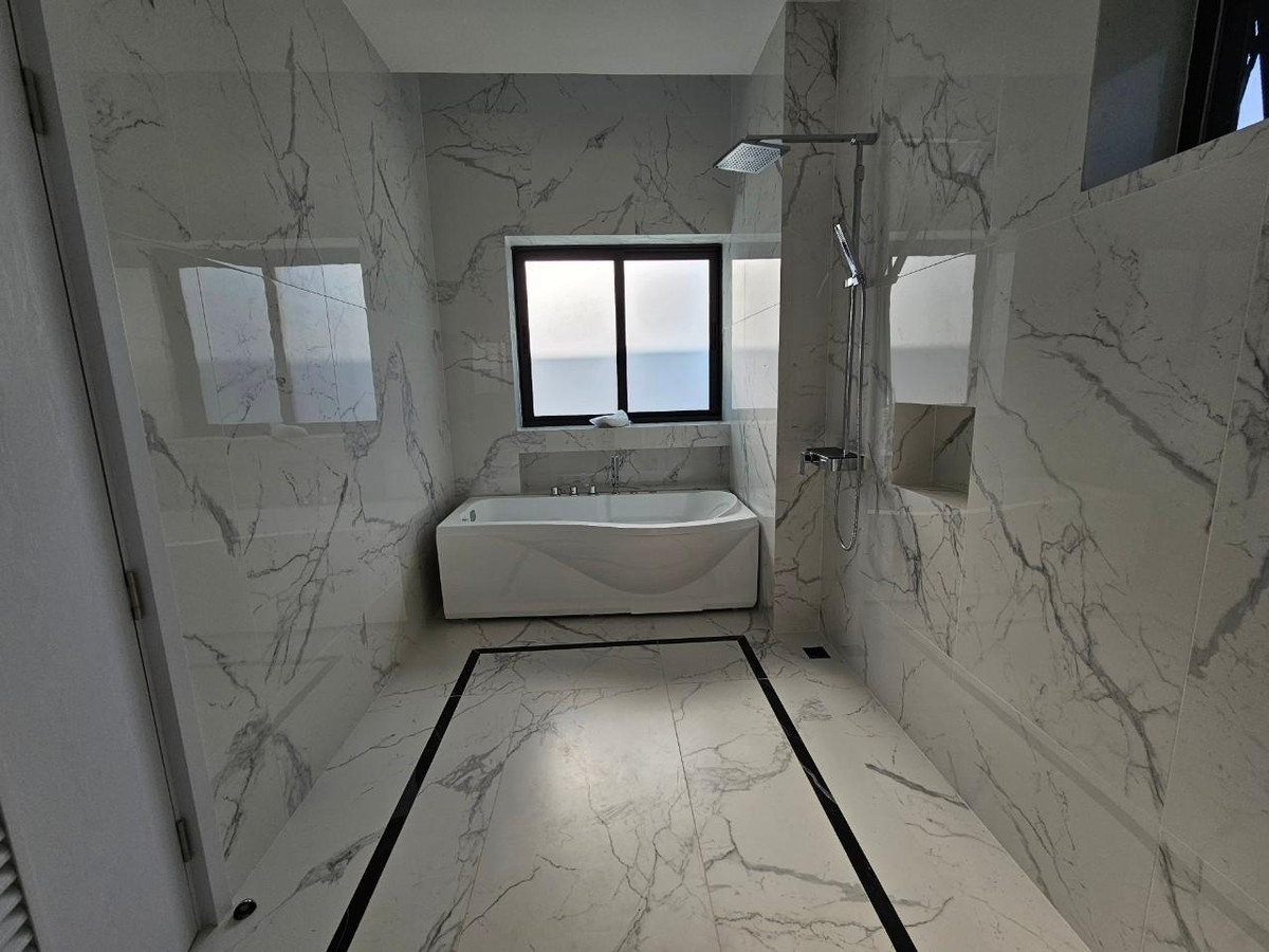 For SaleHousePathum Thani,Rangsit, Thammasat : 87315 - 2-story detached house for sale for project in Pathum area - empty house with rooftop, good value, best price in this area.