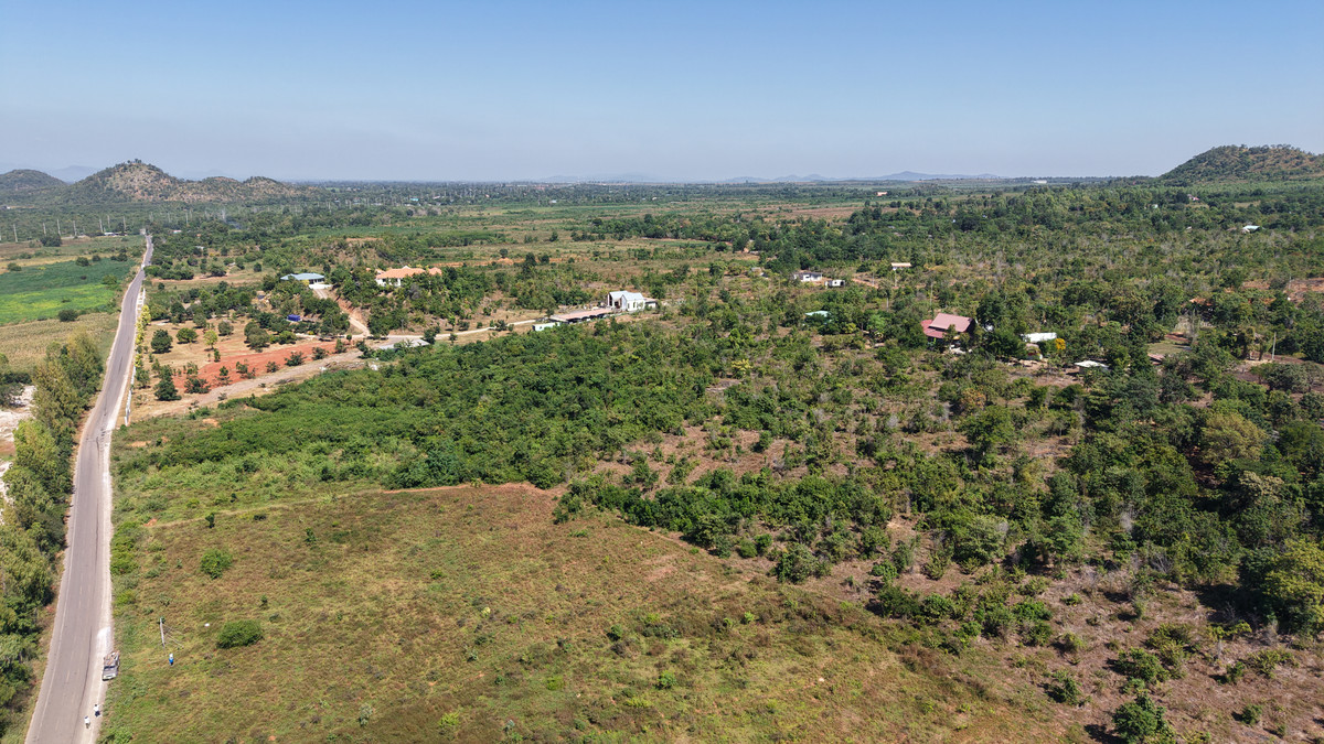 ขายที่ดินกาญจนบุรี : วิวหลักล้าน! ที่ดินแปลงสวยติดถนน (เข้า-ออกง่าย)