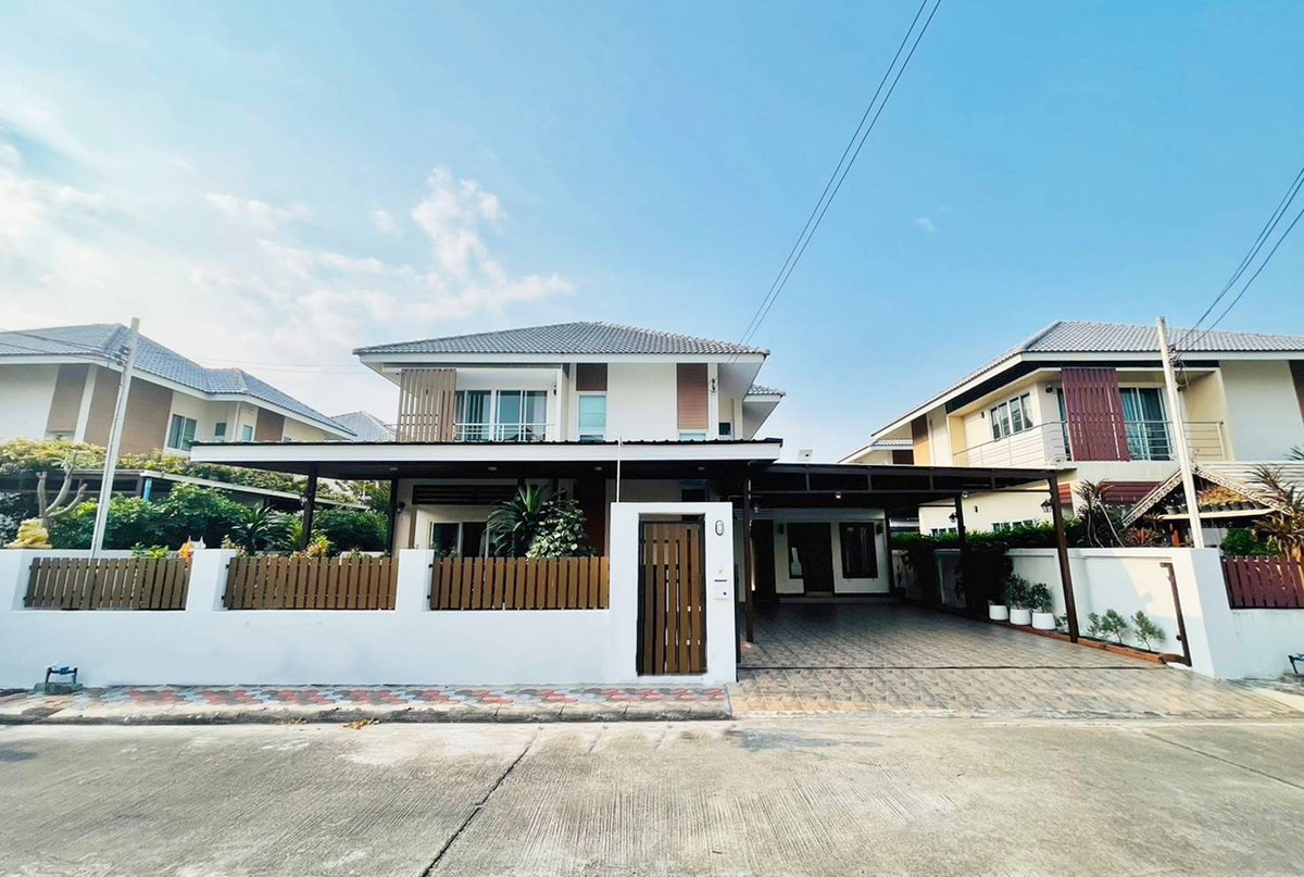 บ้านเชียงใหม่ : S2490 | บ้านเดี่ยว 2 ชั้น – สันผักหวาน หางดง บ้านพร้อมอยู่ เฟอร์นิเจอร์ครบ เดินทางเพียง 4 นาทีถึงกาดฝรั่งวิลเลจ