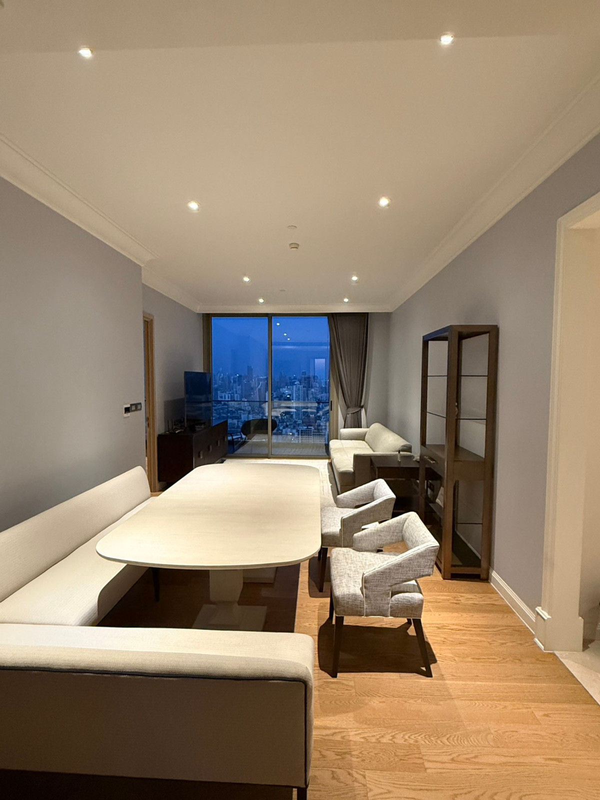 ให้เช่าคอนโดวงเวียนใหญ่ เจริญนคร : 🗼Highest Condo 🏯 Superluxury Magnolias Waterfront Residence 2bed2bath 103 Sqm All Fur Chanintr ,Welcome Foreign 130,000-