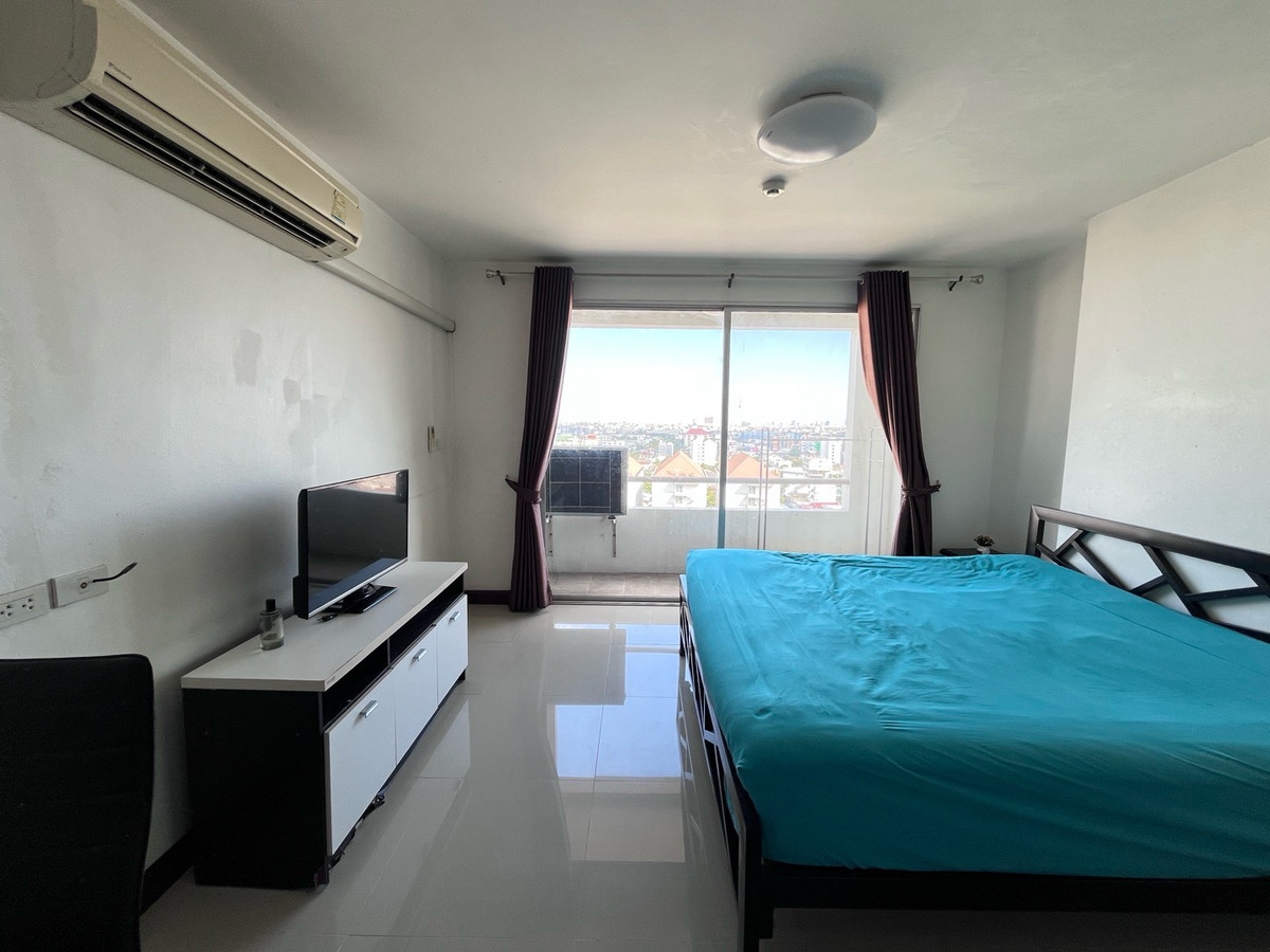 For RentCondoRatchadapisek, Huaikwang, Suttisan : Near MRT Sutthisan, ready to move in 1 December!