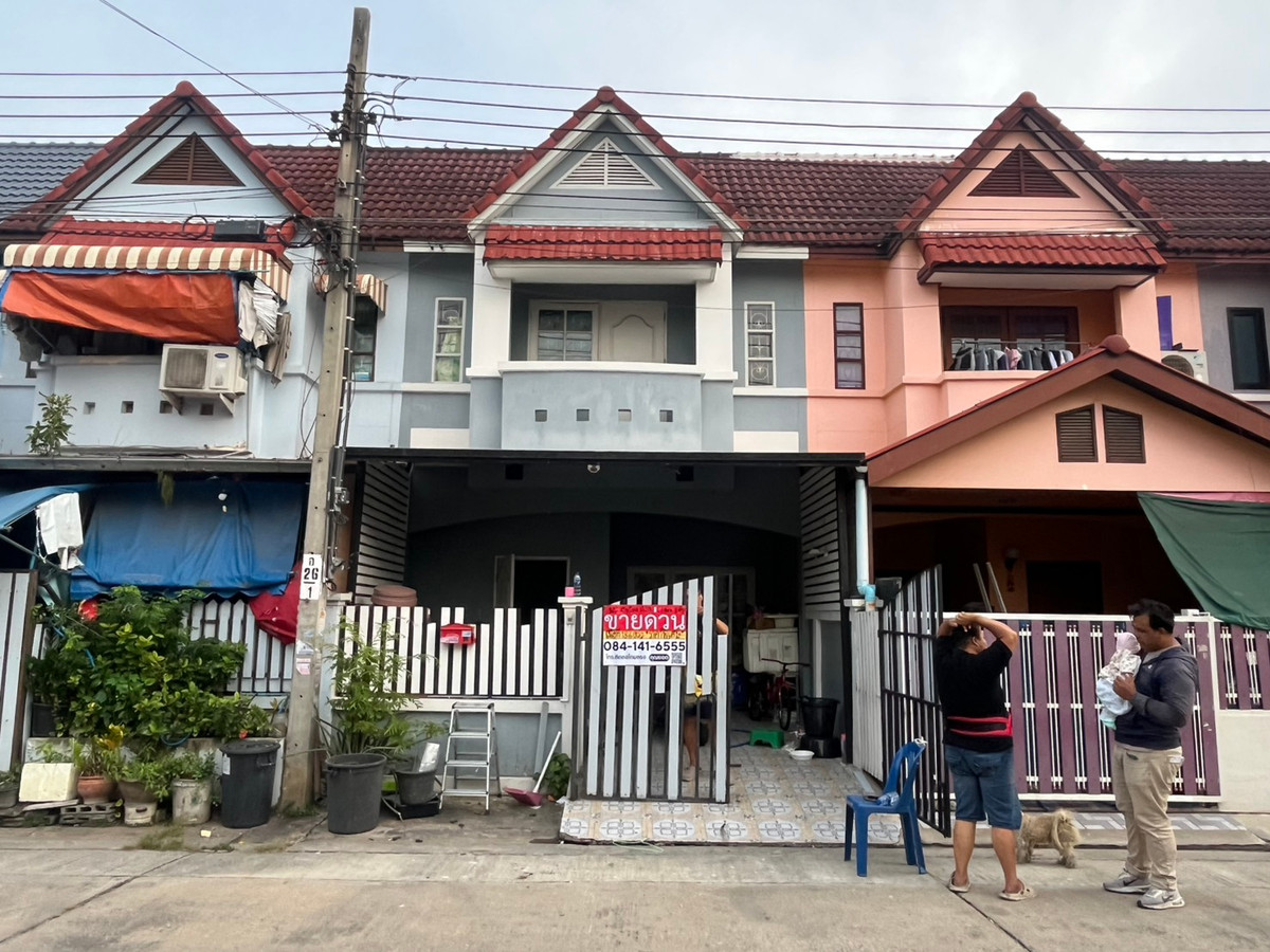 For SaleTownhomeNonthaburi, Bang Yai, Bangbuathong : 2-story townhouse, Sweet Home Park Bangbuathong project, Sweet Home Park Bangbuathong, near the Purple Line, Khlong Bang Phai Station and Bang Yai Station, Bang Bua Thong Subdistrict, Bang Bua Thong District, Nonthaburi (price 1,350,000 baht)