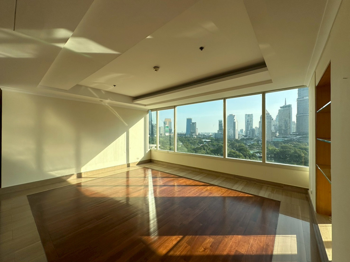 For RentCondoWitthayu, Chidlom, Langsuan, Ploenchit : For rent: Baan Ratchadamri Condo 🏙️ Near BTS Ratchadamri 🚆 Spacious unit 🏡 Easy access 🚗