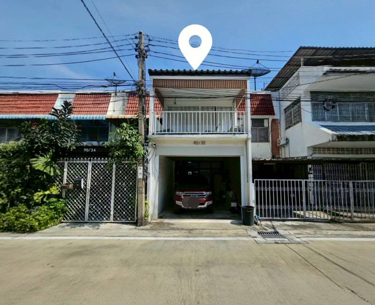 ขายทาวน์โฮมพระราม 5 ราชพฤกษ์ บางกรวย : ขาย ทาวเฮ้าส์ 2 ชั้น 19 ตารางวา หมู่บ้านสินพัฒนา 1 ต่อเติมสวยมาก ติดถนนบางกรวย-ไทรน้อยซอย 1/1 ใกล้ถนนจรัญสนิทวงศ์ ทางด่วน อ.บางกรวย จ.นนทบุรี 