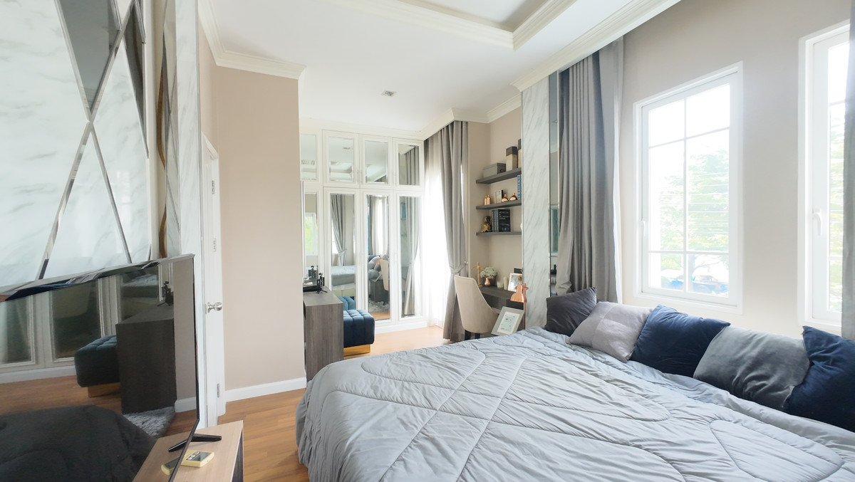 ขายทาวน์โฮมเกษตร นวมินทร์ ลาดปลาเค้า : ที่สุดของความคุ้มค่า! ทาวน์เฮาส์ 2 ชั้น โกลเด้นทาวน์ 2 นวมินทร์ 42 บ้านตัวอย่าง เฟอร์ฯ จัดเต็ม หิ้วกระเป๋าเข้าอยู่ได้เลย! ✨