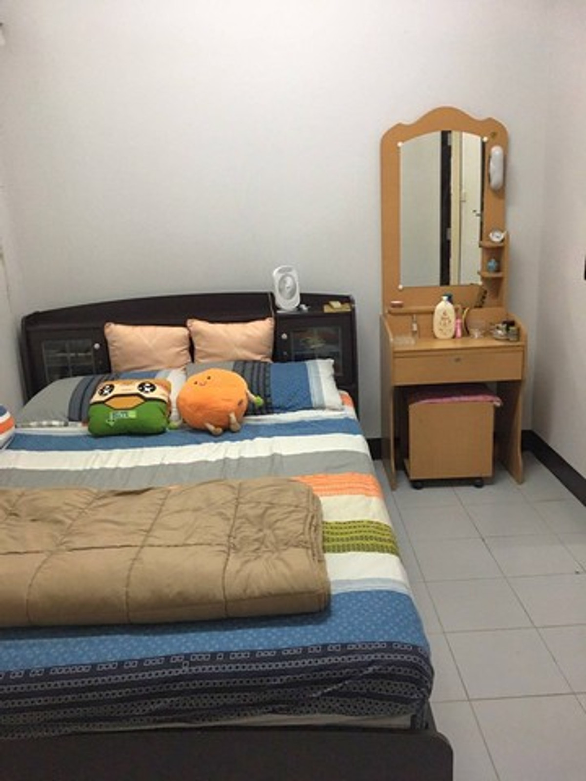 For SaleCondoYothinpattana,CDC : Condo for sale, Sukhapiban 3 Mansion, near MRT Lam Sali, only 200 m., very good price.