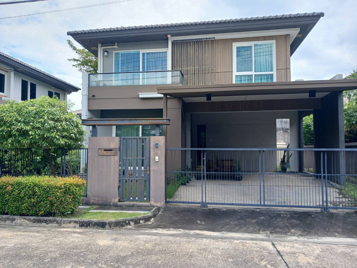 For SaleHouseLadkrabang, Suwannaphum Airport : 2-story detached house for sale, Manthana Village, On Nut-Wongwaen 4, Prawet, good location, convenient travel, near the Prawet District Office.