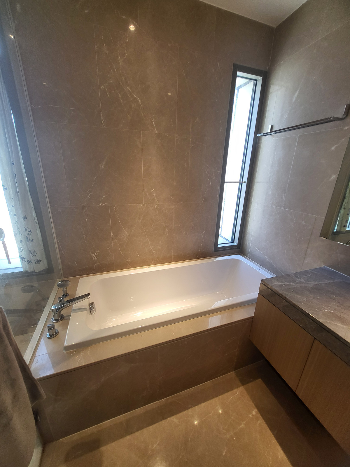 ให้เช่าคอนโดวงเวียนใหญ่ เจริญนคร : 🗼Highest Condo 🏯 Superluxury Magnolias Waterfront Residence 2bed2bath 103 Sqm All Fur Chanintr ,Welcome Foreign 130,000-