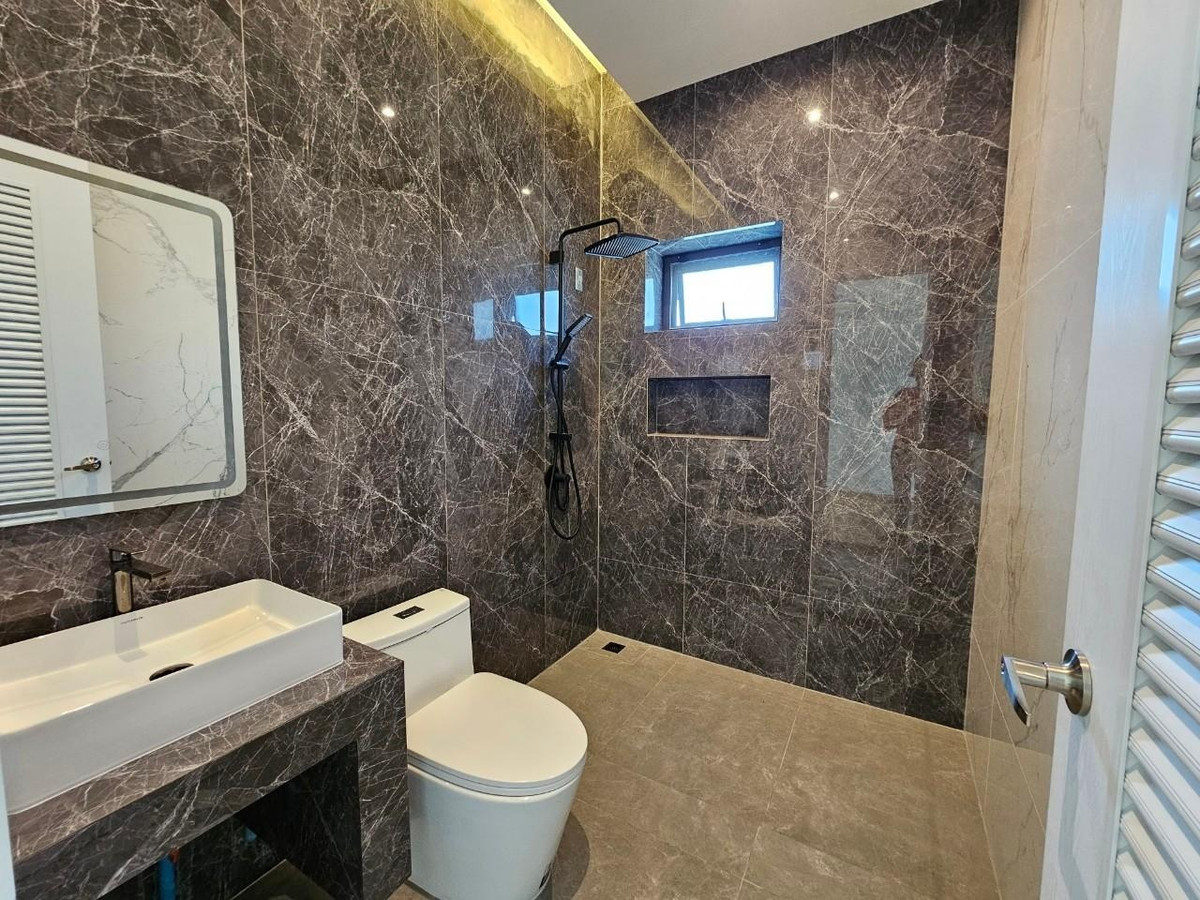 For SaleHousePathum Thani,Rangsit, Thammasat : 87315 - 2-story detached house for sale for project in Pathum area - empty house with rooftop, good value, best price in this area.