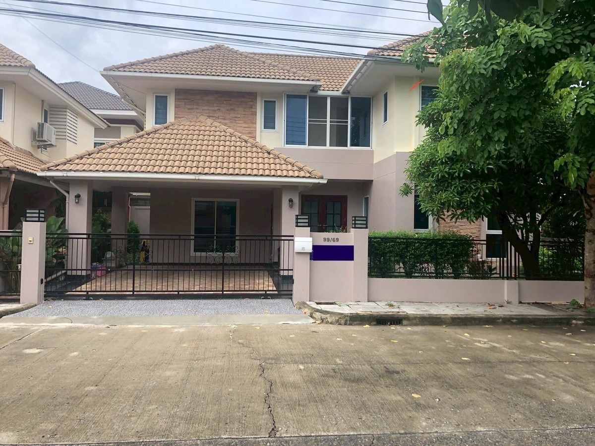 For SaleHousePathum Thani,Rangsit, Thammasat : Urgent Sale! Best Value – Last deal for special price !! Spacious Single Detached House, 60 sq.w. (240 sq.m. land), Sirithorn Village, Lam Luk Ka. Premium project located on Lam Luk Ka Road, km.2. Close to Phaholyothin Rd., Vibhavadi Rd., 