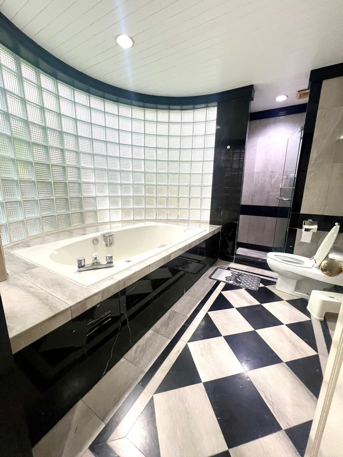 For SaleCondoWitthayu, Chidlom, Langsuan, Ploenchit : ✨Chidlom Place✨2 beds 3 baths, Size 179 sqm., near BTS / MRT Chidlom (0.5 km) Tel.0982645161 