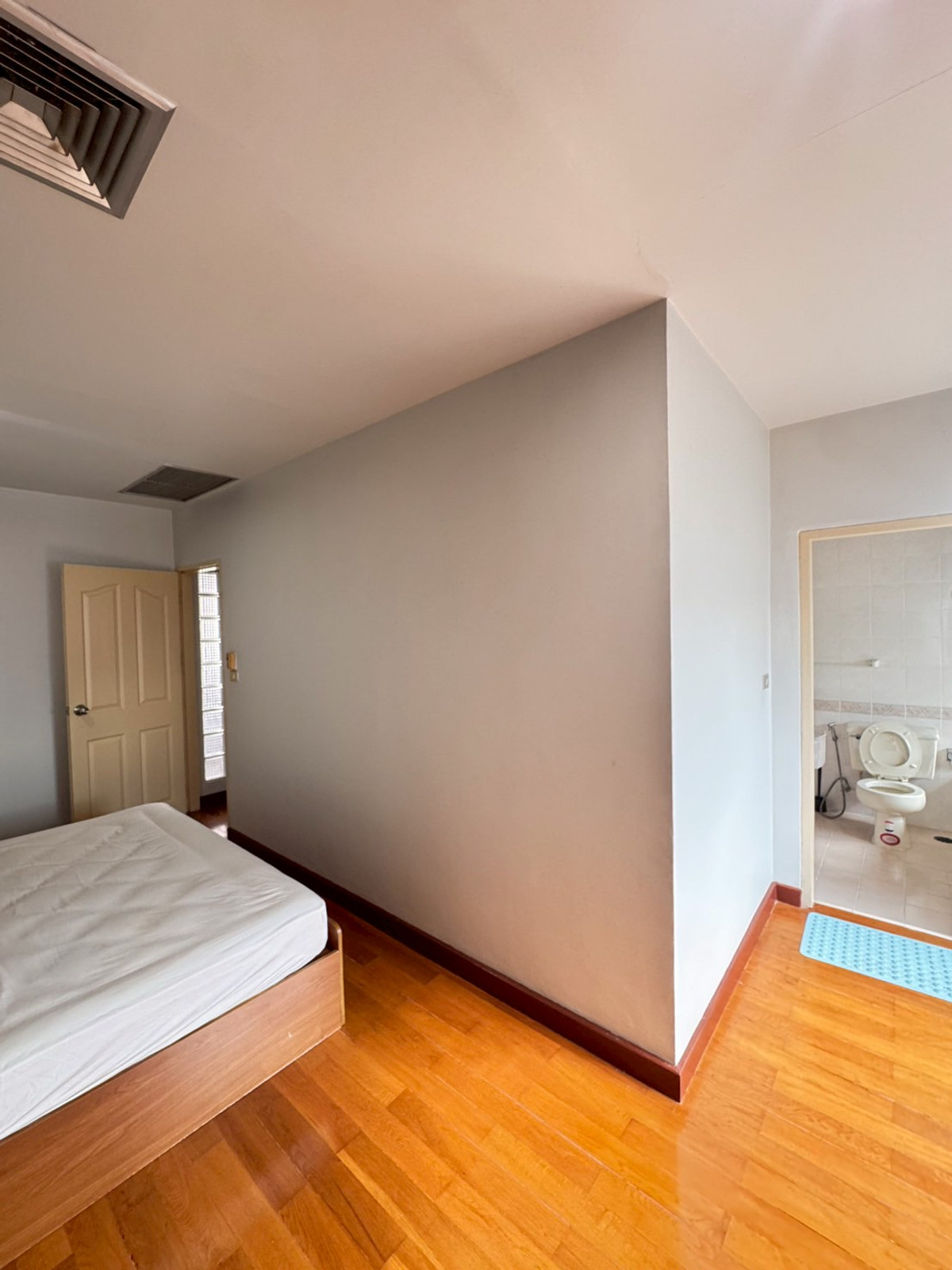 For SaleCondoRama3 (Riverside),Satupadit : ✨The Executive Regent✨3 beds 3 baths, Size 250 sqm., near BTS / MRT Khlong Toei (2.8 km) Tel.0982645161 