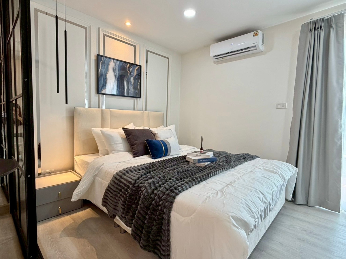 For SaleCondoRatchadapisek, Huaikwang, Suttisan : Regent Home 5 Ratchada 19 next to MRT Ratchadaphisek, near the expressway (Sutthisan)