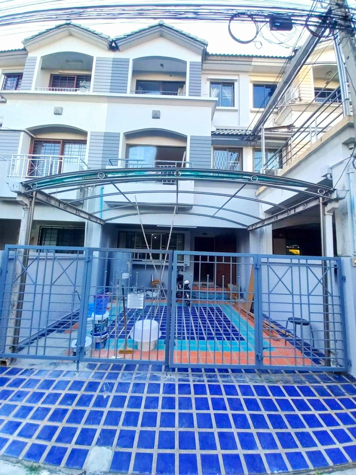 ให้เช่าทาวน์โฮมพระราม 9 เพชรบุรีตัดใหม่ RCA : H0784♛ให้เช่า ทาวน์เฮ้าส์จดบริษัทได้ 3 ห้องนอน⚝พระราม9♜MRTศรีกรีฑา∞099-5919653,065-9423251▚Line@sureresidence