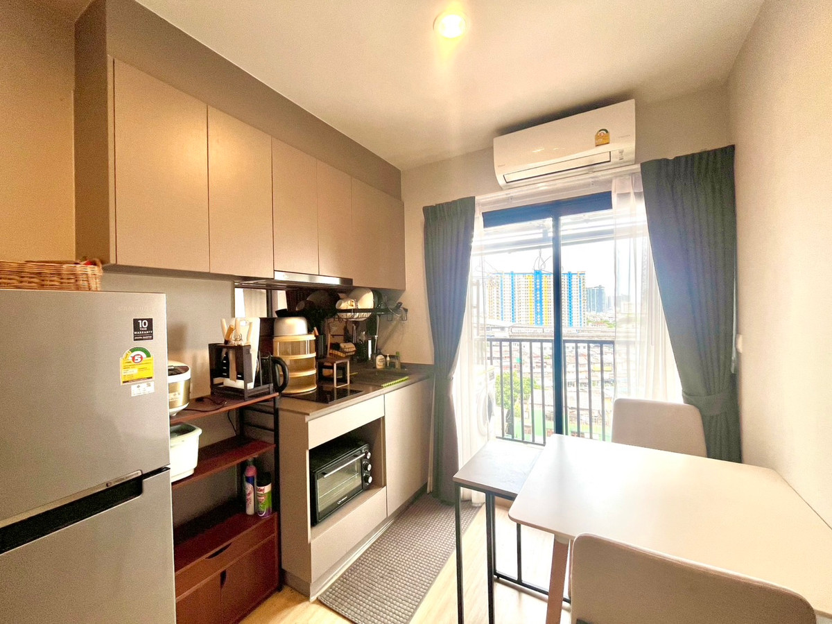 For RentCondoThaphra, Talat Phlu, Wutthakat : Fully fFully furnished unit — just bring your bags and move in!!! Condo for rent at The Privacy Thaphra Interchange. If you’re looking for a condo right next to the MRT with super convenient access to the city, hurry!
