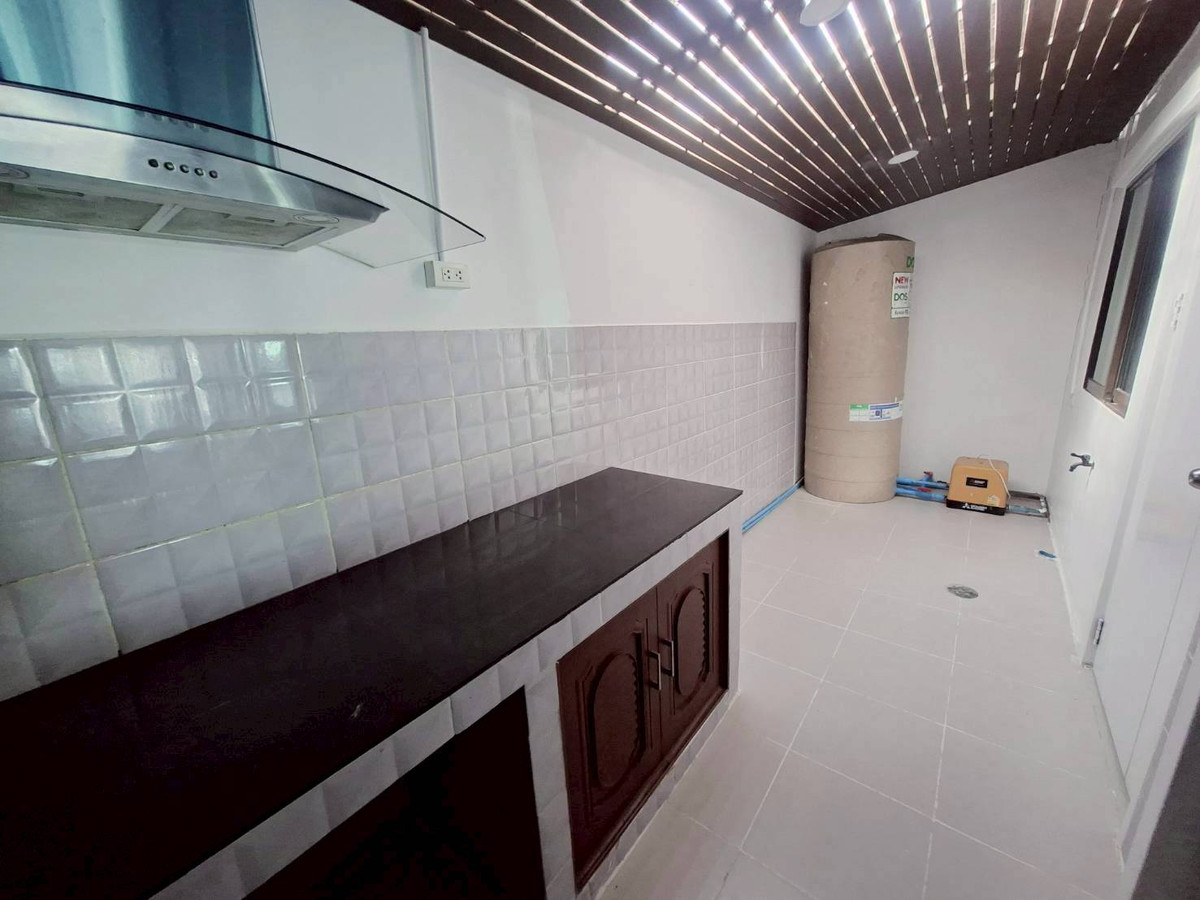 For SaleTownhomePattanakan, Srinakarin : Urgent sale townhouse Pruksa Ville Village 57, newly renovated house, ready to move in (N.1929)