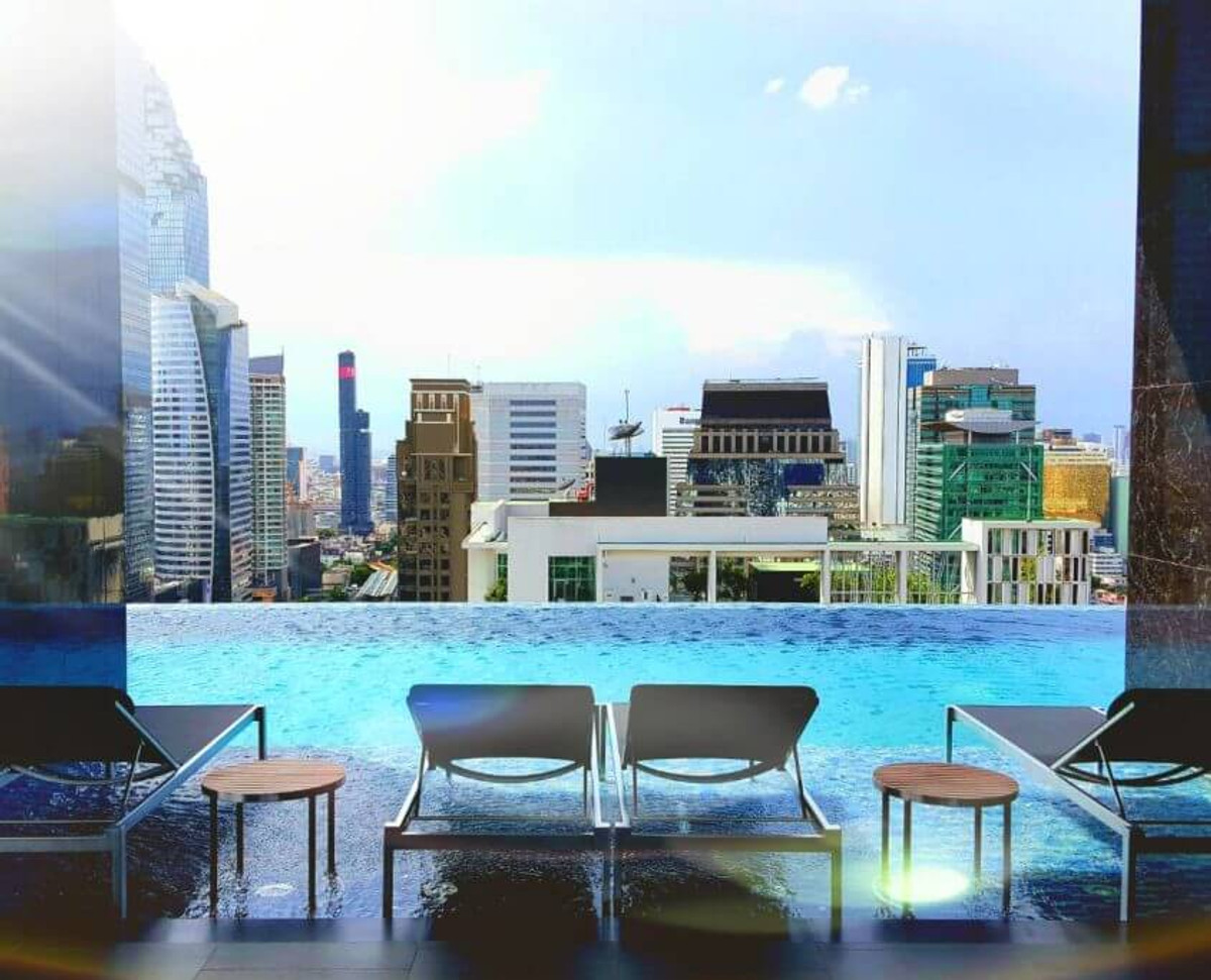 For RentCondoSathorn, Narathiwat : ✨ Avoid the chaos. Reach peace at Nara 9, a quality condo in the Sathorn-Narathiwat location 💕