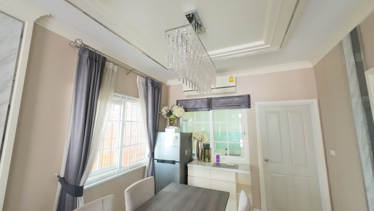 ขายทาวน์โฮมเกษตร นวมินทร์ ลาดปลาเค้า : ที่สุดของความคุ้มค่า! ทาวน์เฮาส์ 2 ชั้น โกลเด้นทาวน์ 2 นวมินทร์ 42 บ้านตัวอย่าง เฟอร์ฯ จัดเต็ม หิ้วกระเป๋าเข้าอยู่ได้เลย! ✨