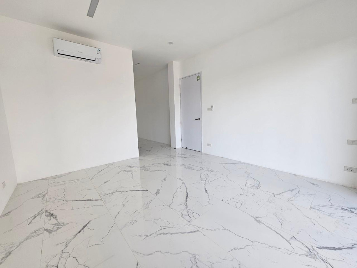 For SaleHousePathum Thani,Rangsit, Thammasat : 87315 - 2-story detached house for sale for project in Pathum area - empty house with rooftop, good value, best price in this area.