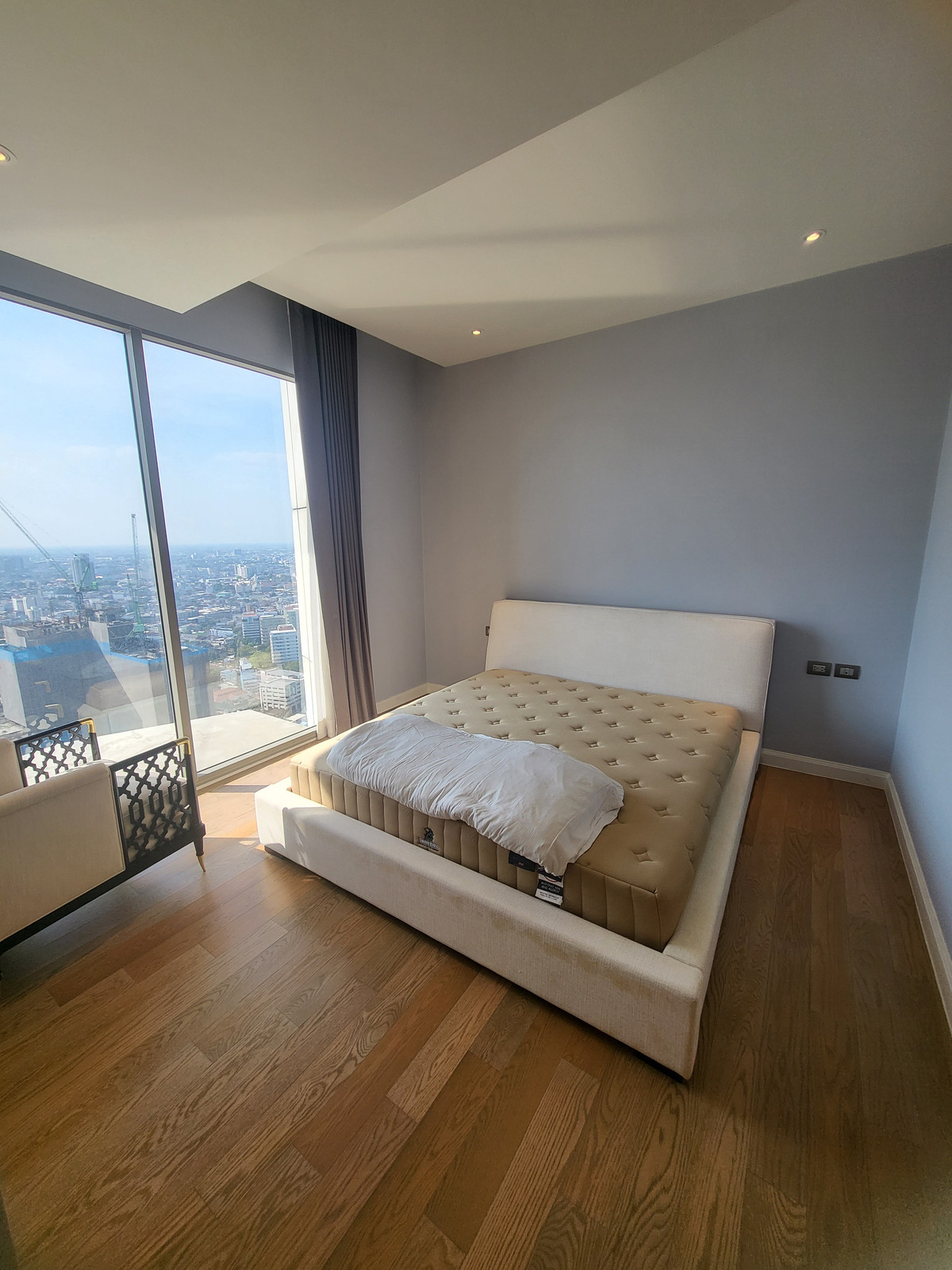 ให้เช่าคอนโดวงเวียนใหญ่ เจริญนคร : 🗼Highest Condo 🏯 Superluxury Magnolias Waterfront Residence 2bed2bath 103 Sqm All Fur Chanintr ,Welcome Foreign 130,000-