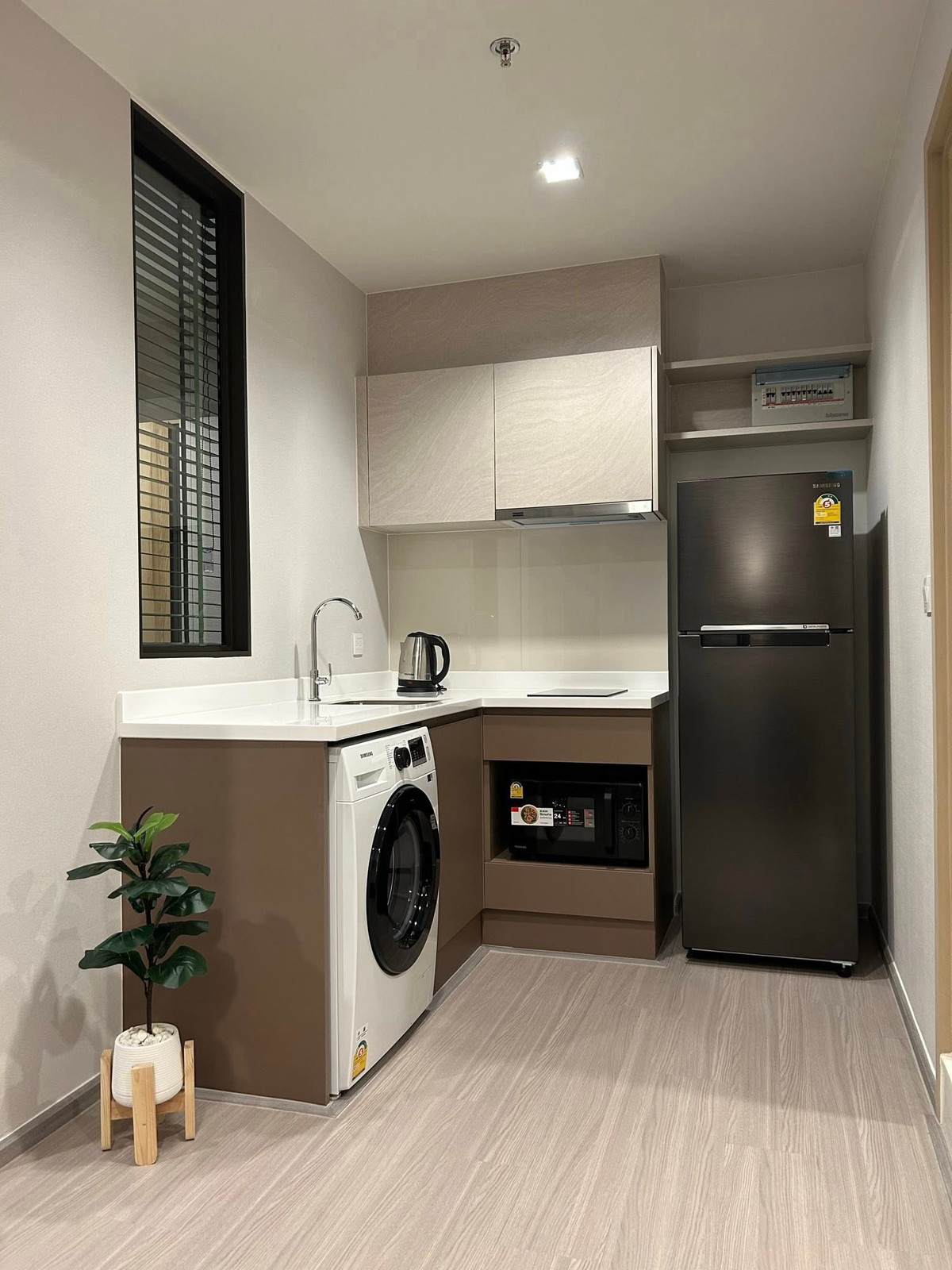 ให้เช่าคอนโดท่าพระ ตลาดพลู วุฒากาศ : ให้เช่า 📍 Life Sathorn Sierra 📍เฟอร์นิเจอร์ และ เครื่องใช้ไฟฟ้าครบ ใกล้ BTS ตลาดพลู