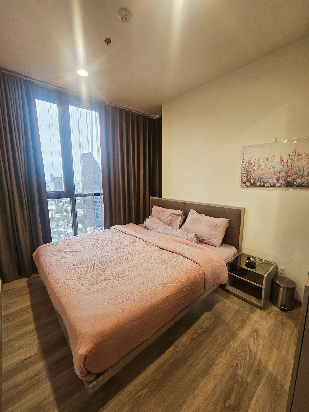 For RentCondoSukhumvit, Asoke, Thonglor : For Rent: Oka Haus Sukhumvit 36 ​​| 2BR 41 sq.m | 35th Fl. | 30,000 THB | Ref: T2110 | LINE: @323gqmho | Tel: 064-831-5424