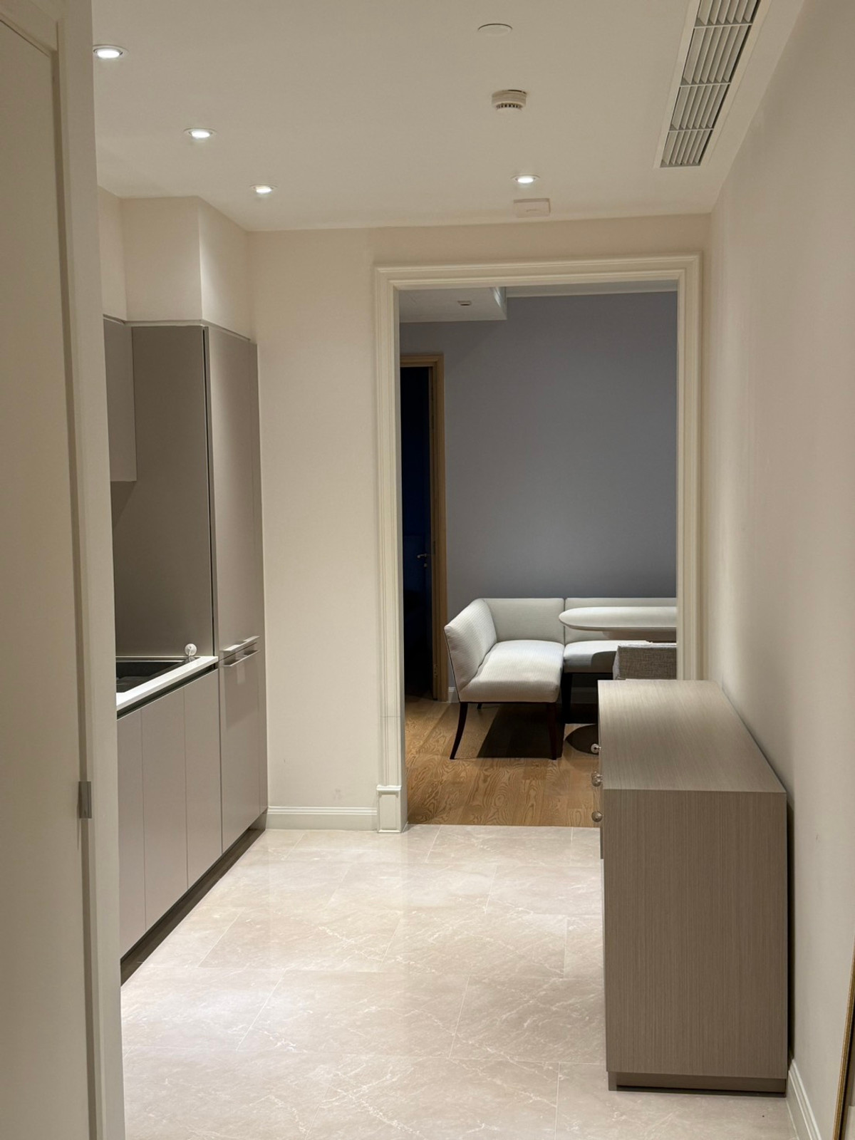 ให้เช่าคอนโดวงเวียนใหญ่ เจริญนคร : 🗼Highest Condo 🏯 Superluxury Magnolias Waterfront Residence 2bed2bath 103 Sqm All Fur Chanintr ,Welcome Foreign 130,000-