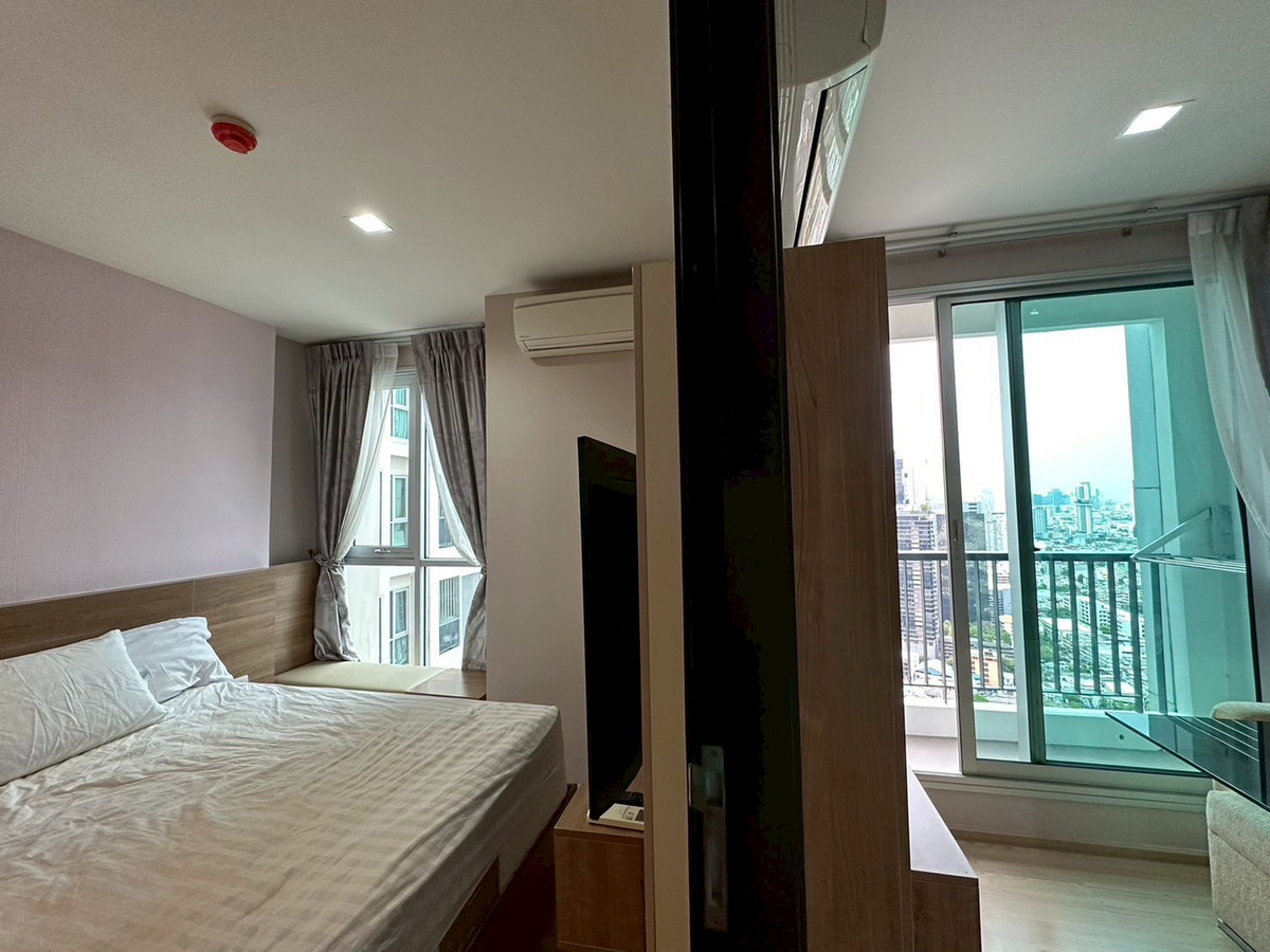 ให้เช่าคอนโดสาทร นราธิวาส : Hot Price 🔥 Highfloor Rhythm Sathorn 1bed 35 Sqm Fullyfurnish 18,000- 