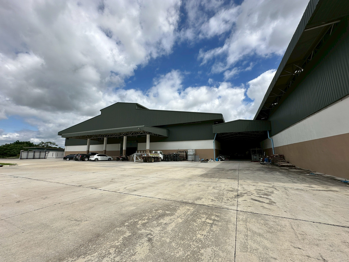 ให้เช่าโกดังปทุมธานี รังสิต ธรรมศาสตร์ : ให้เช่าคลังสินค้าขนาดใหญ่ ลำลูกกา คลอง 8 ปทุมธานี ขนาด 3,500 และ 2,500 ตร.ม. (รถเทรลเลอร์เข้า-ออกสะดวก)