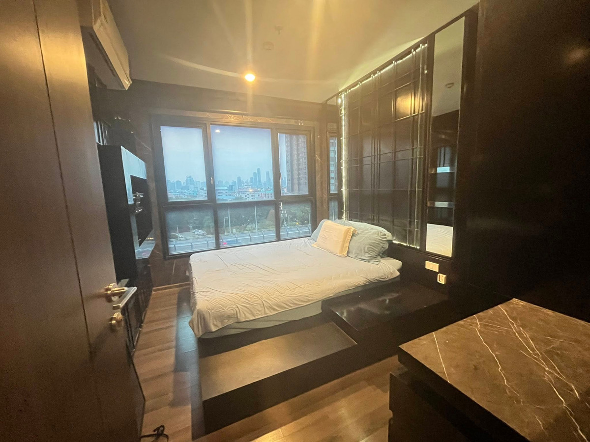 For RentCondoOnnut, Udomsuk : The Base Park East Sukhumvit 77 Room for Rent