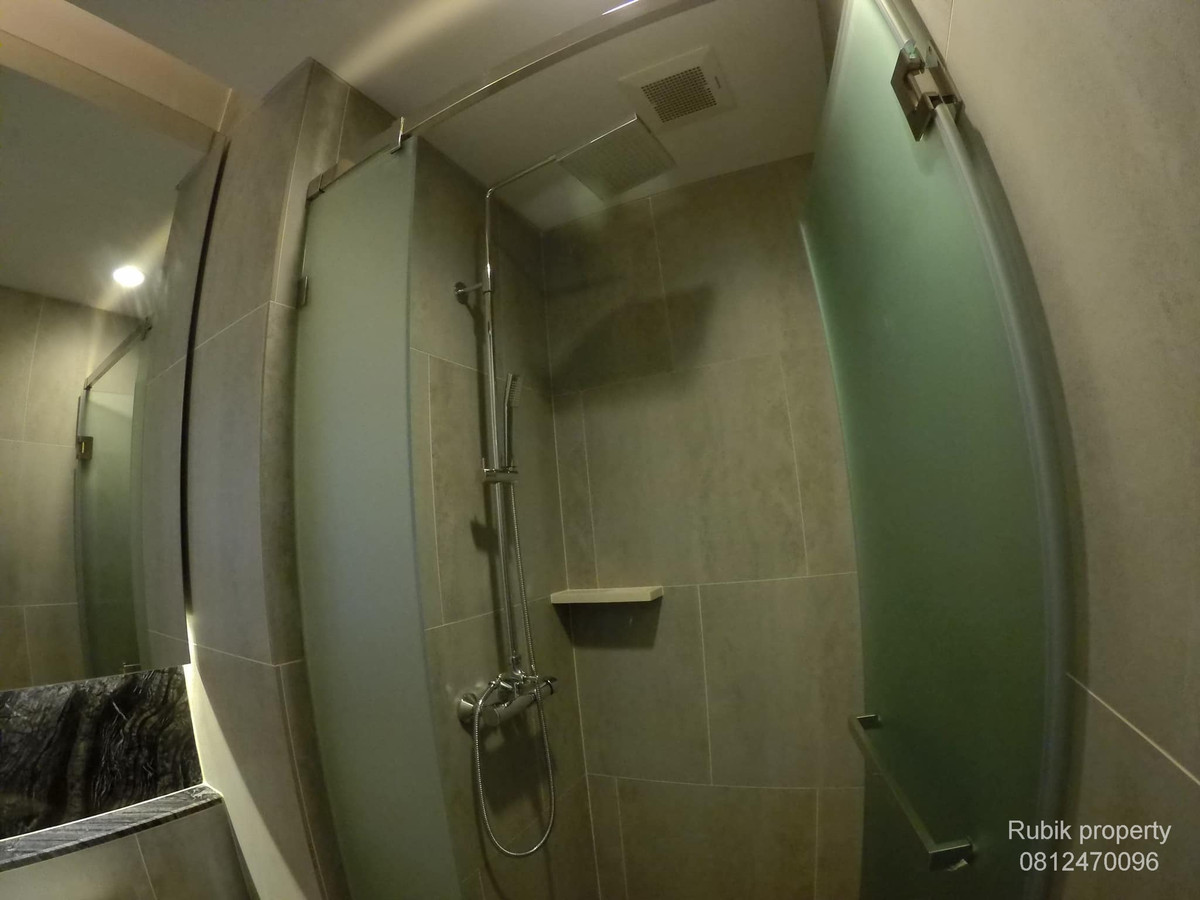 CondoSukhumvit, Asoke, Thonglor : RB1455 🌟 The Lumpini 24 – Condo For Rent / Sale / Chao Phraya River view, extra high floor 🌟 Luxury condo in the heart of Sukhumvit 24, near BTS Phrom Phong – Emporium – EmQuartier.