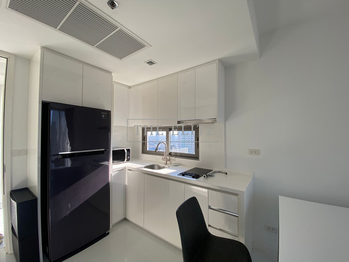 For RentCondoSathorn, Narathiwat : ✨ In a business and lifestyle location, Nara 9, rent at one complete price. Complete internet integration 🎉