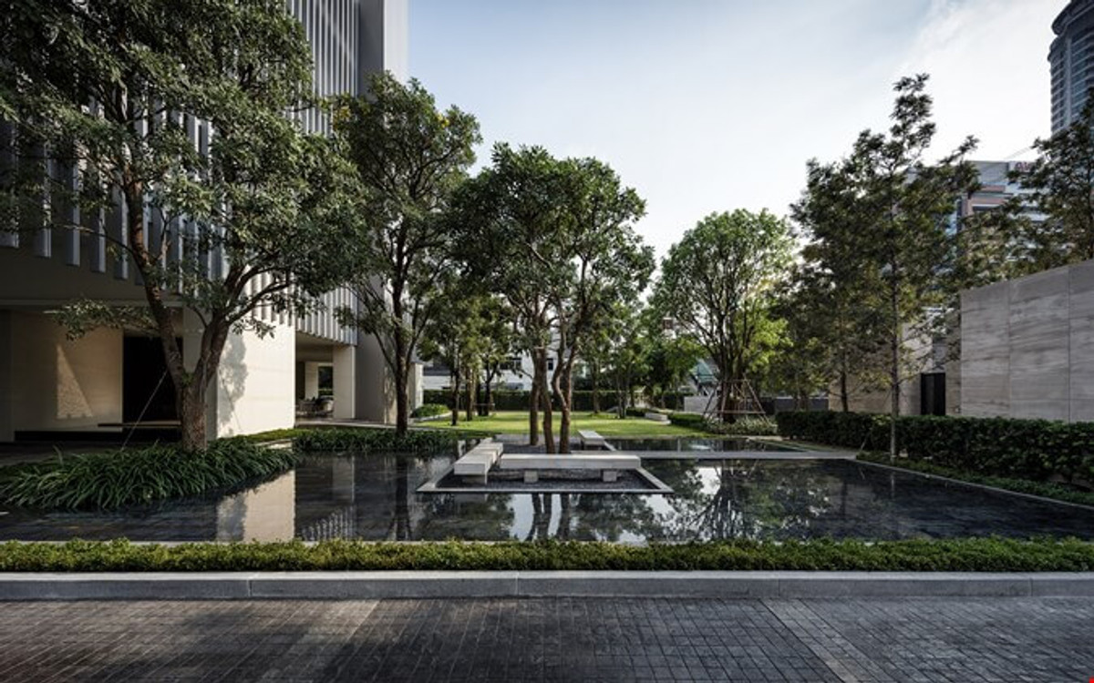 For RentCondoSathorn, Narathiwat : ✨ Avoid the chaos. Reach peace at Nara 9, a quality condo in the Sathorn-Narathiwat location 💕