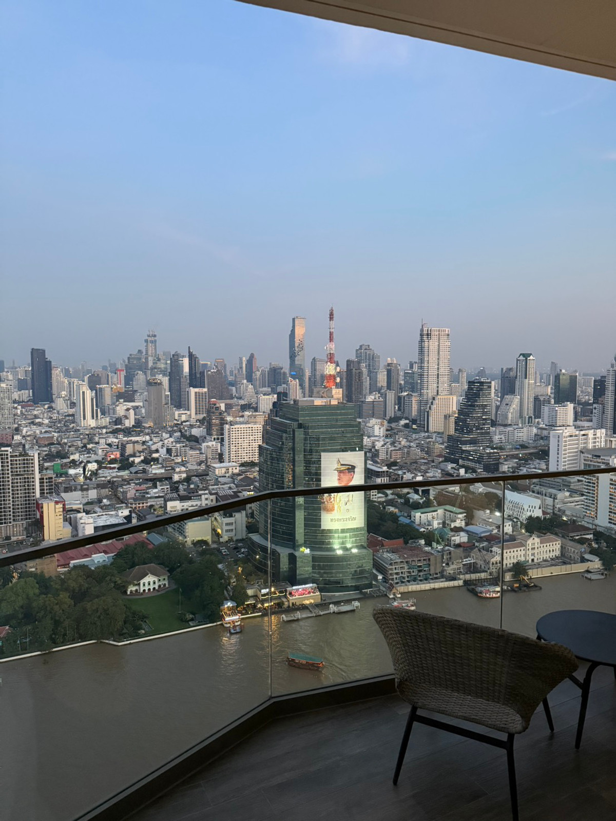 ให้เช่าคอนโดวงเวียนใหญ่ เจริญนคร : 🗼Highest Condo 🏯 Superluxury Magnolias Waterfront Residence 2bed2bath 103 Sqm All Fur Chanintr ,Welcome Foreign 130,000-