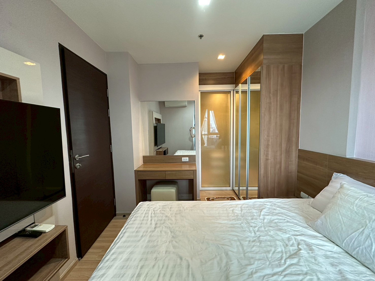 For RentCondoSathorn, Narathiwat : Hot Price 🔥 Highfloor Rhythm Sathorn 1bed 35 Sqm Fullyfurnish 18,000- 