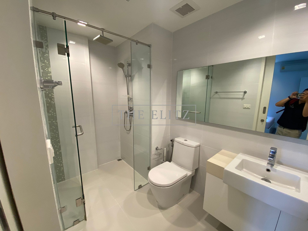 For RentCondoSathorn, Narathiwat : ✨ In a business and lifestyle location, Nara 9, rent at one complete price. Complete internet integration 🎉