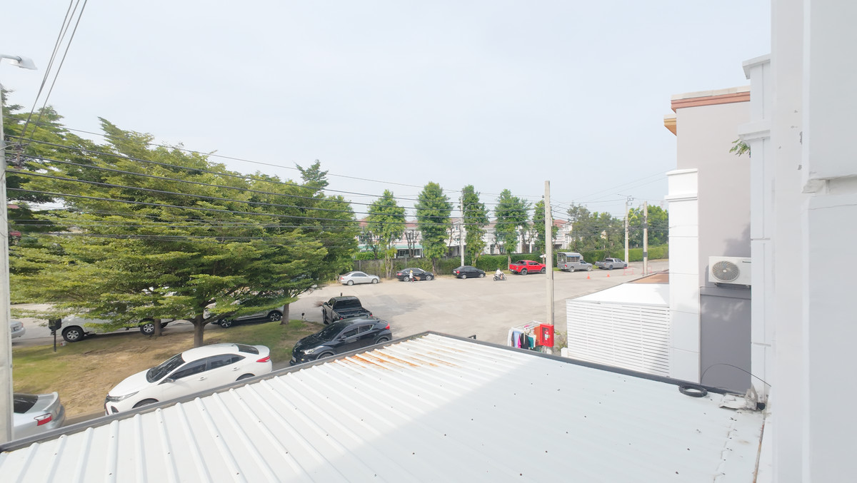 ขายทาวน์โฮมเกษตร นวมินทร์ ลาดปลาเค้า : ที่สุดของความคุ้มค่า! ทาวน์เฮาส์ 2 ชั้น โกลเด้นทาวน์ 2 นวมินทร์ 42 บ้านตัวอย่าง เฟอร์ฯ จัดเต็ม หิ้วกระเป๋าเข้าอยู่ได้เลย! ✨