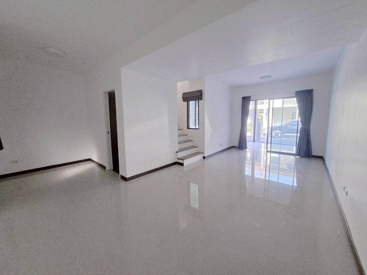 For SaleTownhomePattanakan, Srinakarin : Urgent sale townhouse Pruksa Ville Village 57, newly renovated house, ready to move in (N.1929)