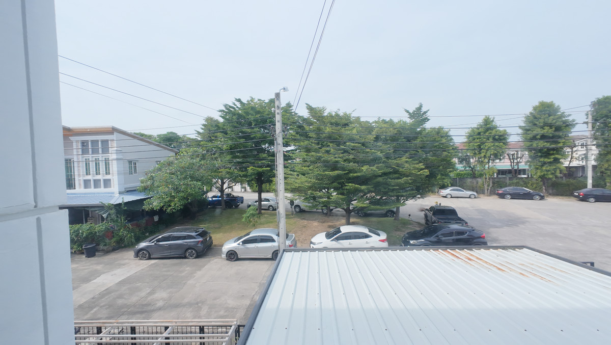 ขายทาวน์โฮมเกษตร นวมินทร์ ลาดปลาเค้า : ที่สุดของความคุ้มค่า! ทาวน์เฮาส์ 2 ชั้น โกลเด้นทาวน์ 2 นวมินทร์ 42 บ้านตัวอย่าง เฟอร์ฯ จัดเต็ม หิ้วกระเป๋าเข้าอยู่ได้เลย! ✨