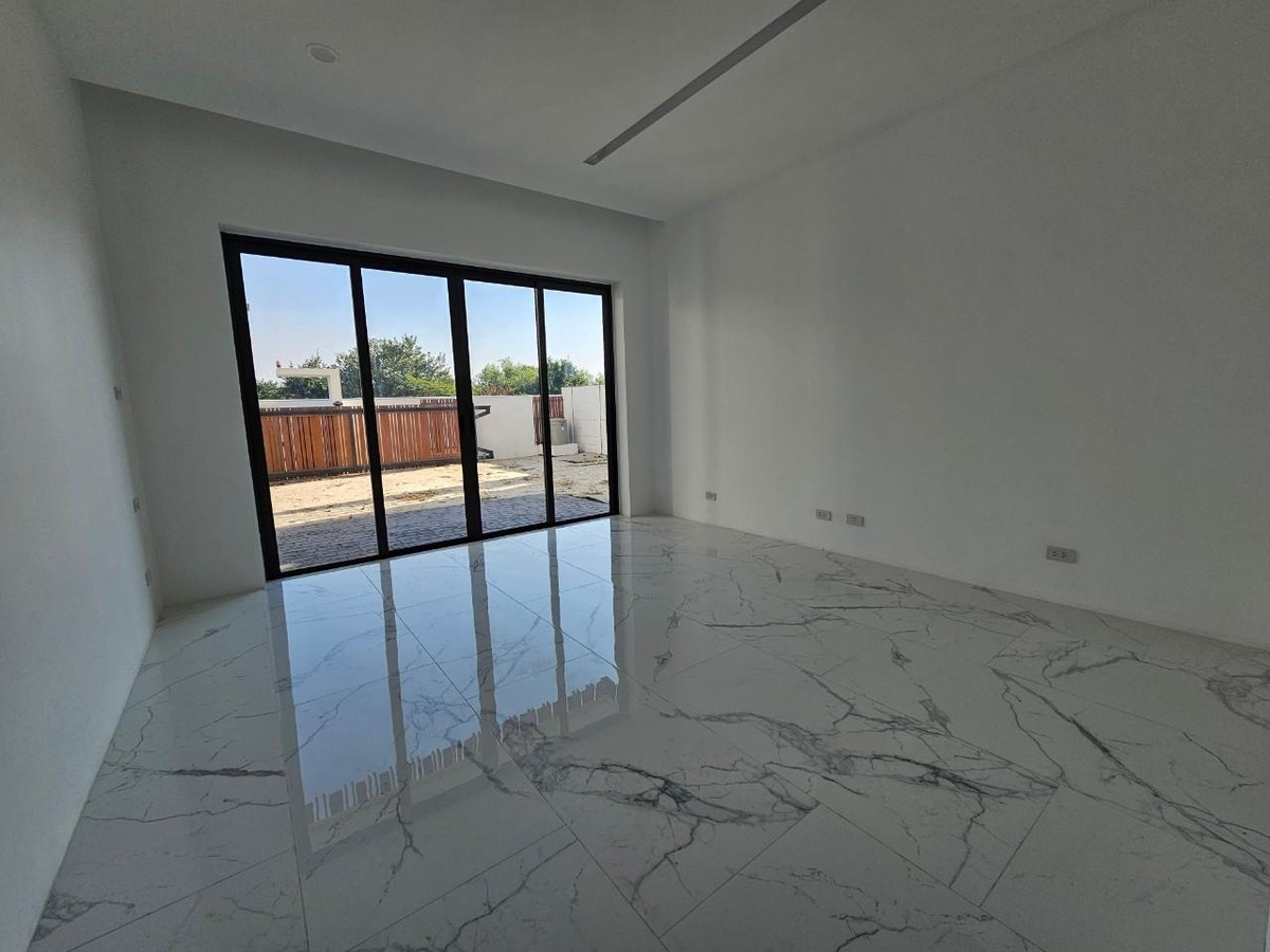 For SaleHousePathum Thani,Rangsit, Thammasat : 87315 - 2-story detached house for sale for project in Pathum area - empty house with rooftop, good value, best price in this area.