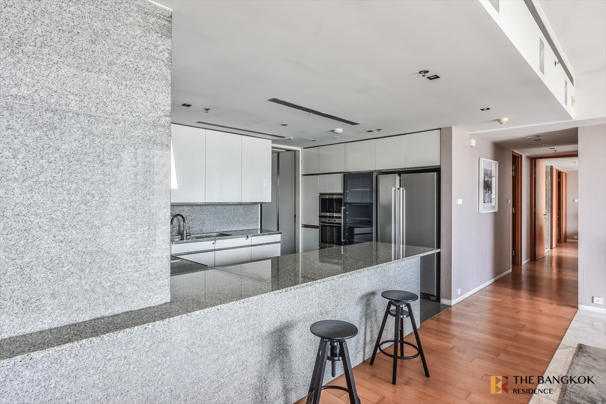 For SaleCondoSathorn, Narathiwat : Hurry! Last Unit at The Met - Beautiful Unit, Great Price, Near Mrt Chong Nonsi