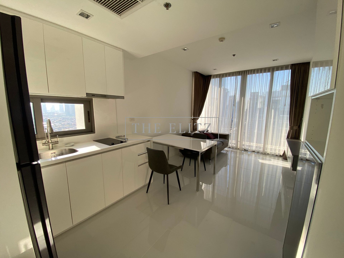 For RentCondoSathorn, Narathiwat : ✨ In a business and lifestyle location, Nara 9, rent at one complete price. Complete internet integration 🎉