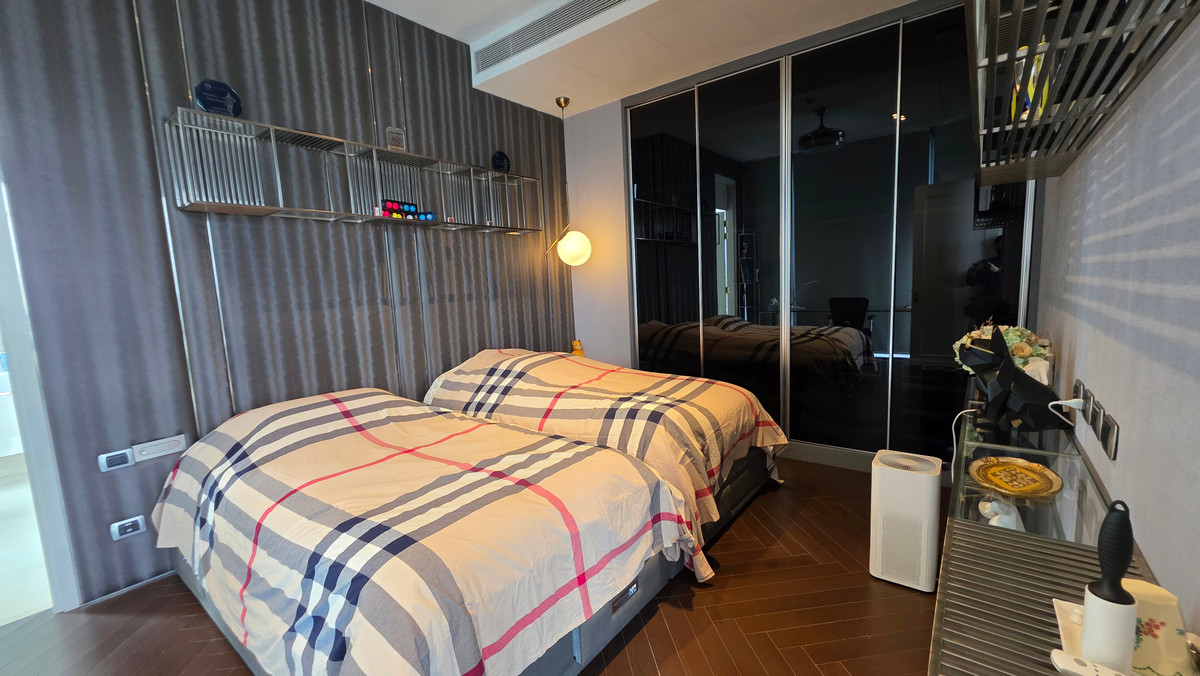 ขายคอนโดสุขุมวิท อโศก ทองหล่อ : Luxury condo for sale near BTS Phrom Phong.