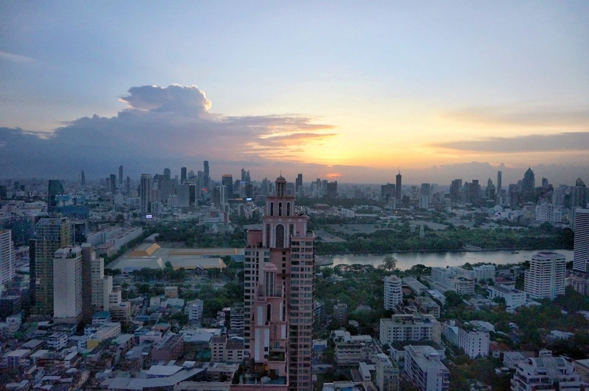 For RentCondoSukhumvit, Asoke, Thonglor : For rent!! Condo PARK ORIGIN PHROM PHONG (PARK 24) 44th floor (Super High Floor) area 69 sq m, 2 bedrooms, 2 bathrooms - with bathtub (BTS Phrom Phong) (Agents Welcome)