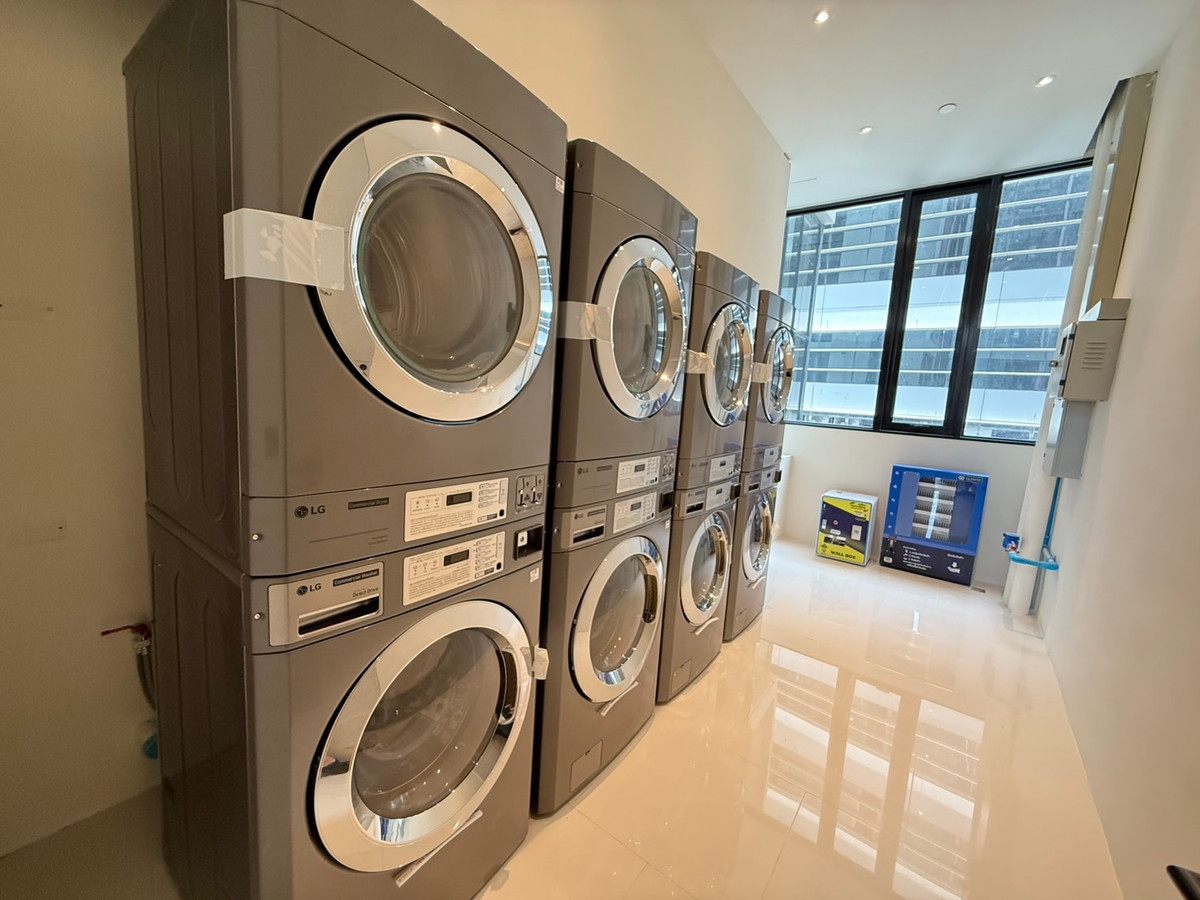 ให้เช่าคอนโดพระราม 9 เพชรบุรีตัดใหม่ RCA :  🔥ให้เช่าด่วน🔥โนเบิล นิว ดิสทริค อาร์ไนน์ คอนโดใหม่ ห้องกว้าง วิวสวย พร้อมเข้าอยู่ ใกล้ MRT พระราม 9