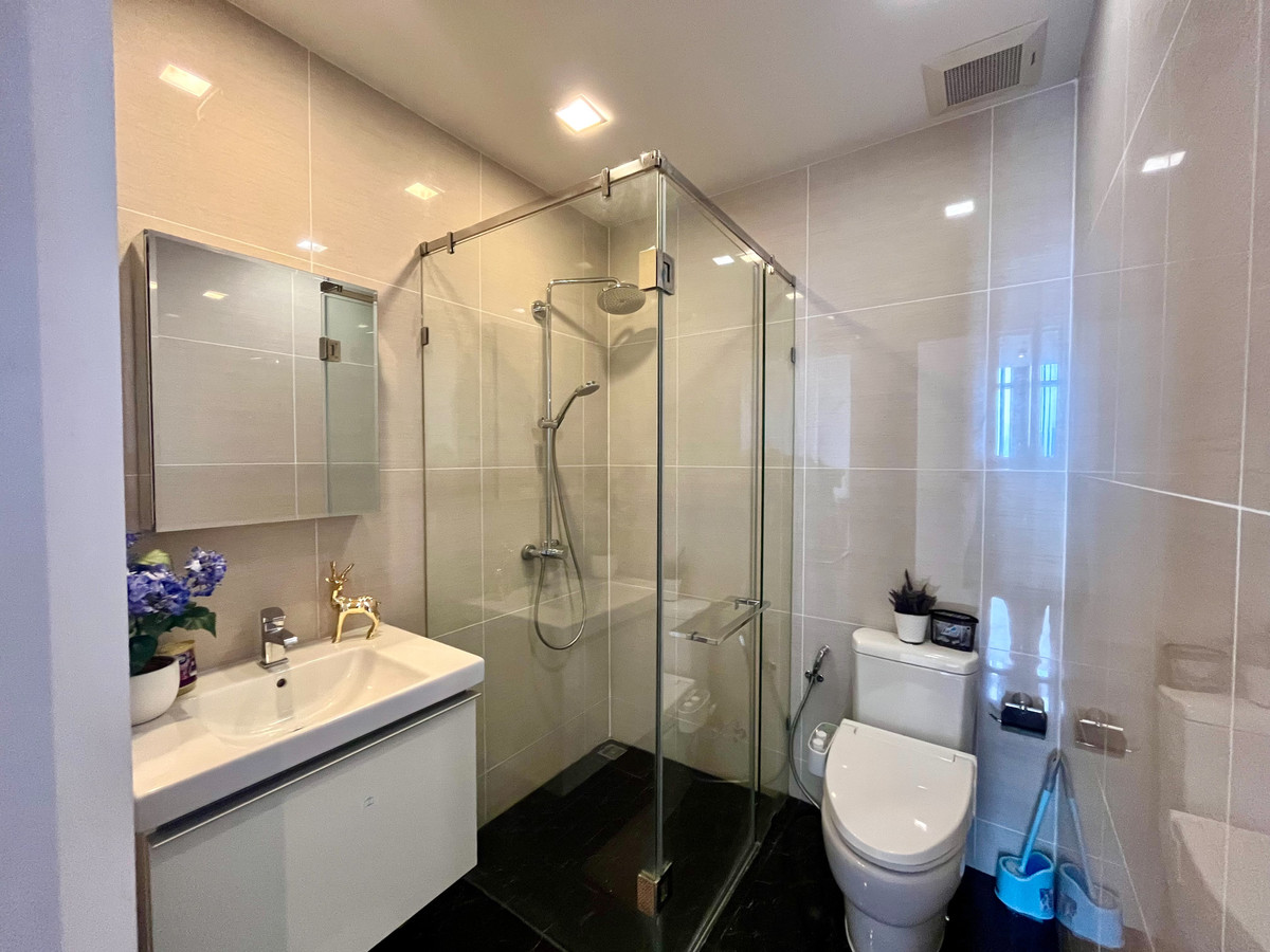 For RentCondoSukhumvit, Asoke, Thonglor : For rent!! Condo PARK ORIGIN PHROM PHONG (PARK 24) 44th floor (Super High Floor) area 69 sq m, 2 bedrooms, 2 bathrooms - with bathtub (BTS Phrom Phong) (Agents Welcome)